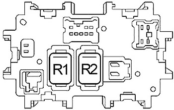 Nissan 350Z (2003-2008) - skrzynka bezpieczników i przekaźników
