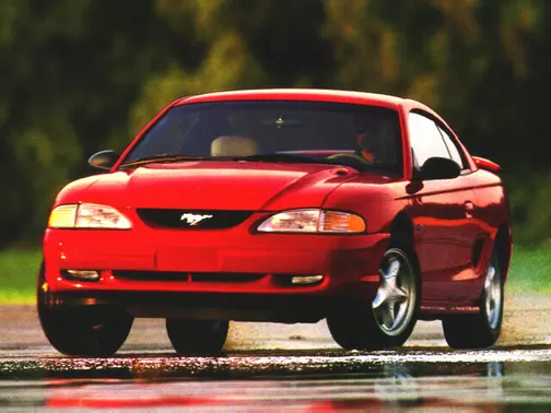 Ford Mustang (1994-1998) - skrzynka bezpieczników i przekaźników