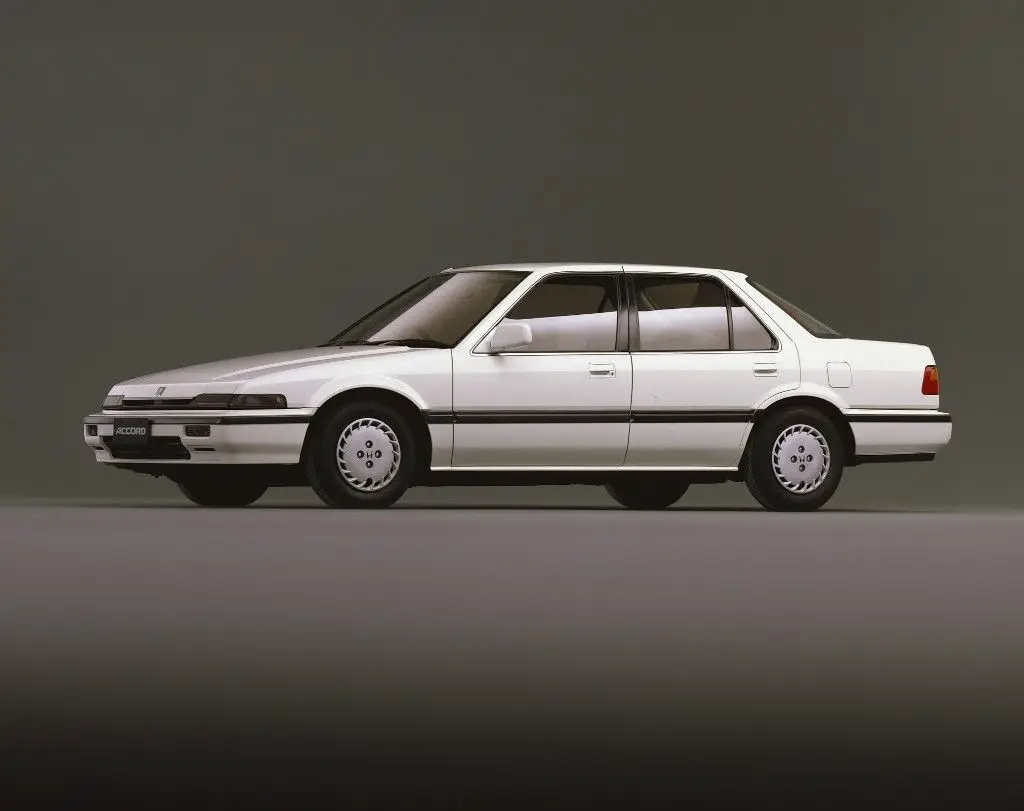 Honda Accord (1985-1989) - skrzynka bezpieczników i przekaźników