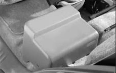 Isuzu Ascender (2002-2008) - skrzynka bezpieczników i przekaźników