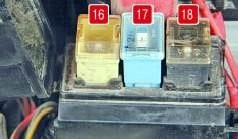 Mitsubishi Libero (1991-2000) - skrzynka bezpieczników i przekaźników