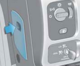 Chevrolet S10 i Blazer (2008-2011) - skrzynka bezpieczników i przekaźników