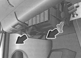 Volkswagen Amarok (2009-2016) - skrzynka bezpieczników i przekaźników