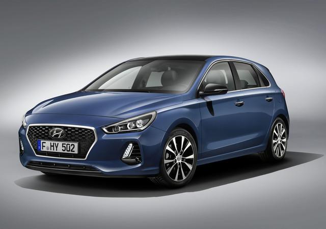 Hyundai i30 PD (2017-2019) - skrzynka bezpieczników i przekaźników