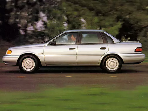 Ford Tempo (1984-1994) - skrzynka bezpieczników i przekaźników