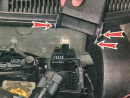 Volkswagen Bora, Vento, Jetta 4 (1998-2005) - skrzynka bezpieczników i przekaźników