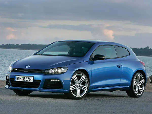 Volkswagen Scirocco (2008-2017) - skrzynka bezpieczników i przekaźników