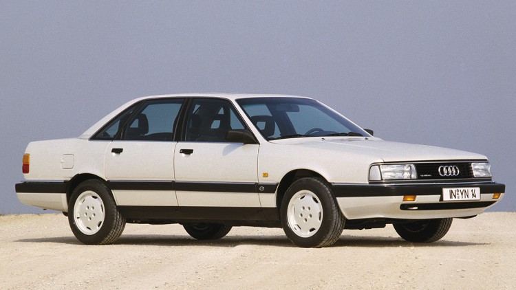 Audi 100 C3 (1982-1990) - skrzynka bezpieczników i przekaźników