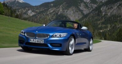 BMW Z4 E89 (2009-2016) - skrzynka bezpieczników i przekaźników