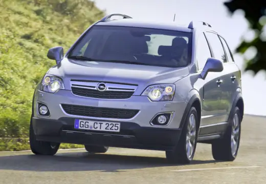 Opel Antara (2011-2016) - skrzynka bezpieczników i przekaźników