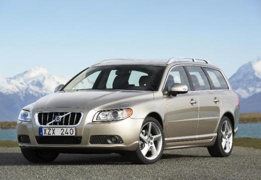 Volvo V70 i XC70 (2010) - skrzynka bezpieczników i przekaźników